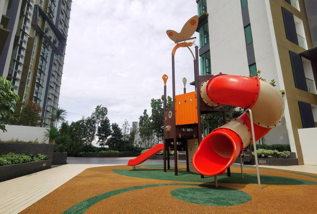 The Elysia Suites Nusajaya  Zewnętrze zdjęcie